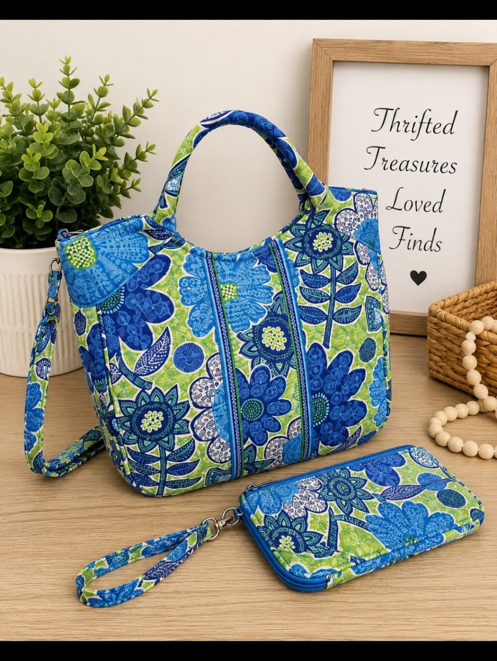 NWOT Vera Bradley Abby Tote Satchel Bag Retired Doodle Daisy Blue Green Floral